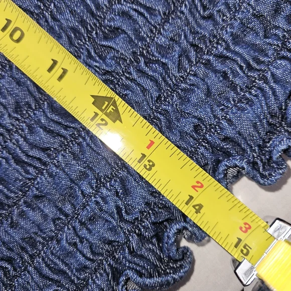 Venezia Jeans Denim Blue Smocked Women's Top - Picture 5 of 6